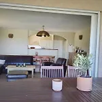 8 Personnes Entre L'ile Rousse Et Calvi Avec Piscine. Villa