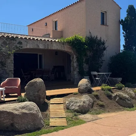 8 Personnes Entre L'ile Rousse Et Calvi Avec Piscine. * リュミオ