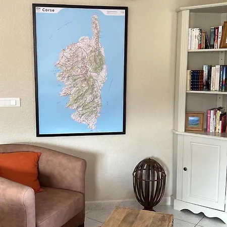 8 Personnes Entre L'ile Rousse Et Calvi Avec Piscine. * Lumio (Corsica)