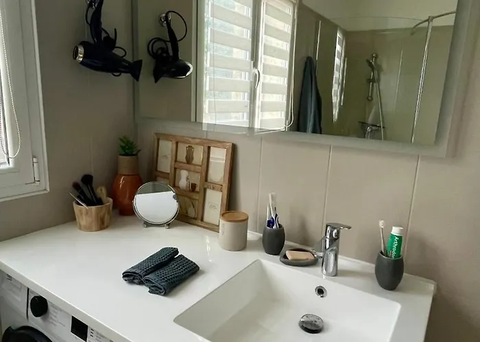 8 Personnes Entre L'ile Rousse Et Calvi Avec Piscine. Lumio (Corsica)